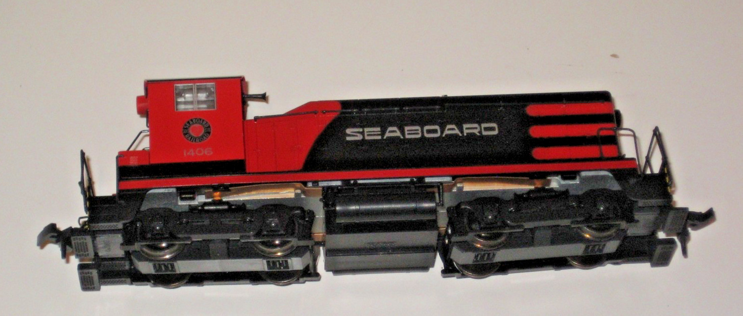 KATO 37-109 HO Scale Seaboard EMD NW2 Phase 1 Diesel Switcher #1406