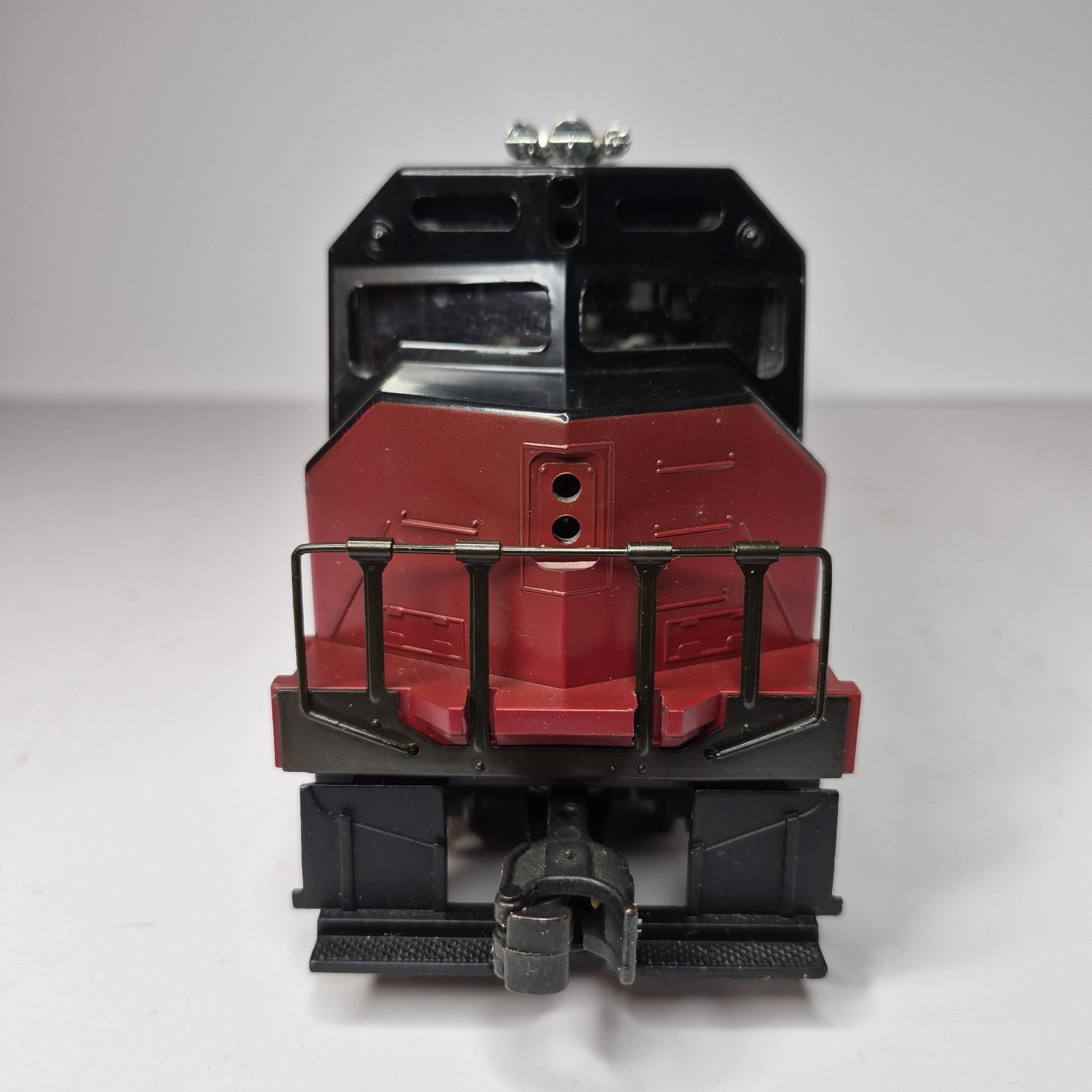 Williams O Scale Amtrak FP45 Engine With Box #358 “READ”
