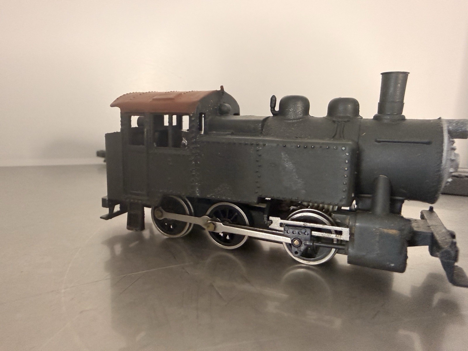 (2) Mantua Locomotives, 0-4-0 and 0-6-0. Runs well. HO Scale