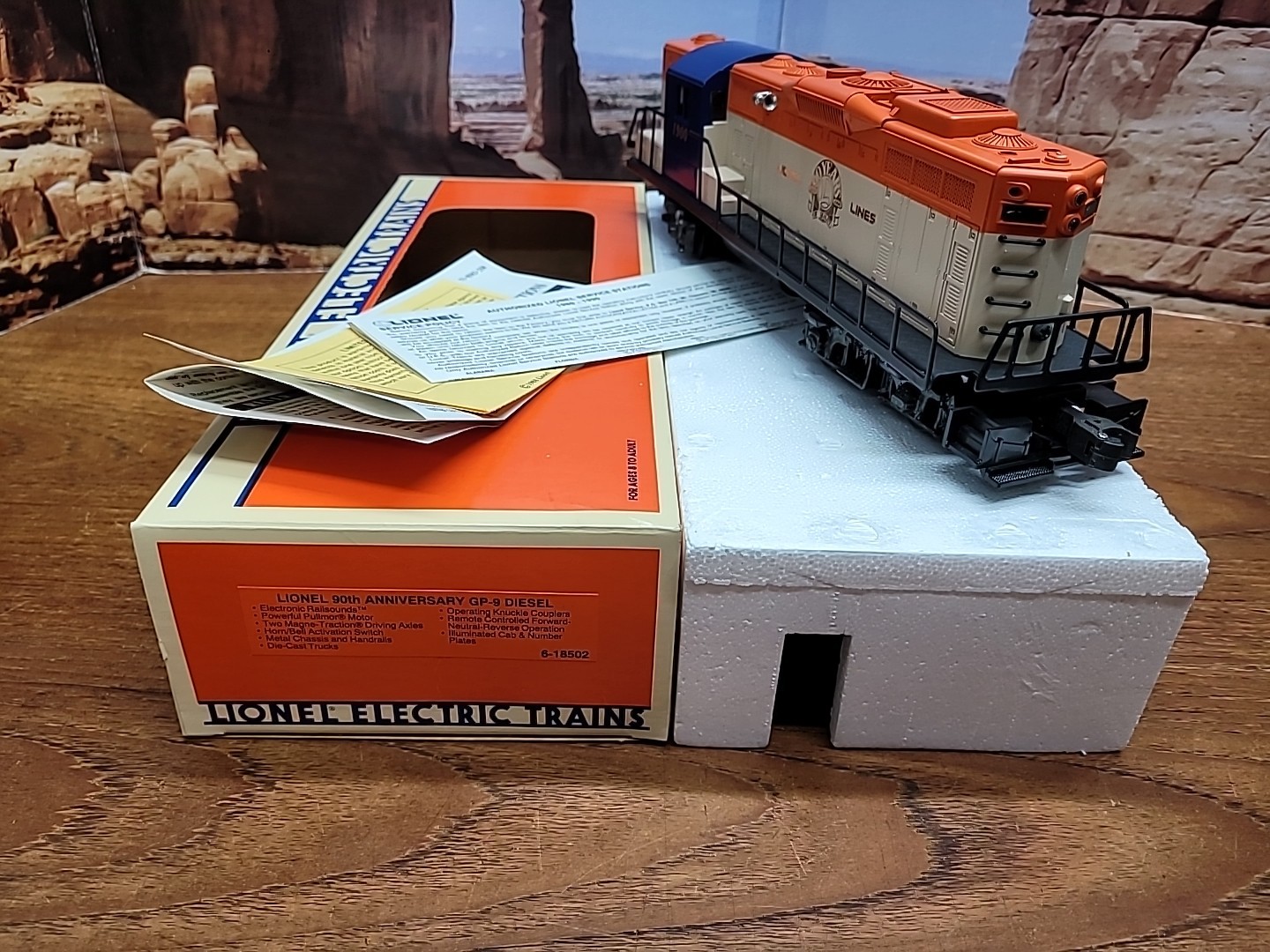 Lionel O Gauge 90th Anniversary GP-9 Diesel 1990
