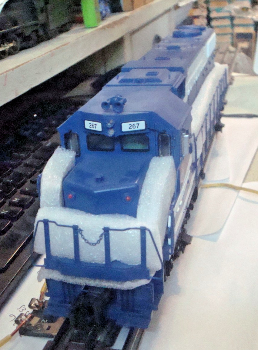 MTH. RAIL KING. LONG ISLAND . GP38-2 DIESEL ENGINE # 267. ITEM 20-20396-1
