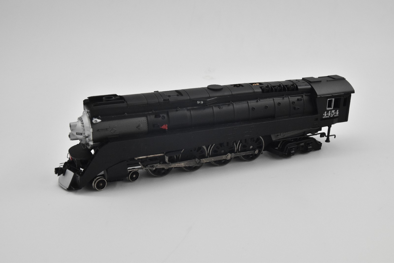 Bachmann Plus GS4 4-8-4 Black & Silver War Baby -SP 4454 / #11323 – No Box