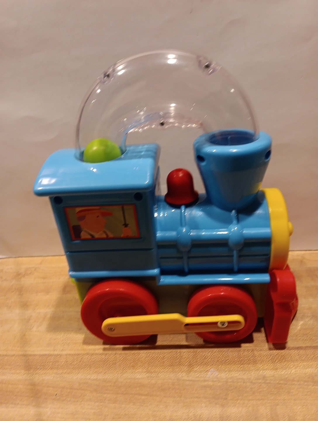 Fun Time Toys Ball Blowing Locomotive Appx: 9″ Long 10″ Ht 5″ Wide