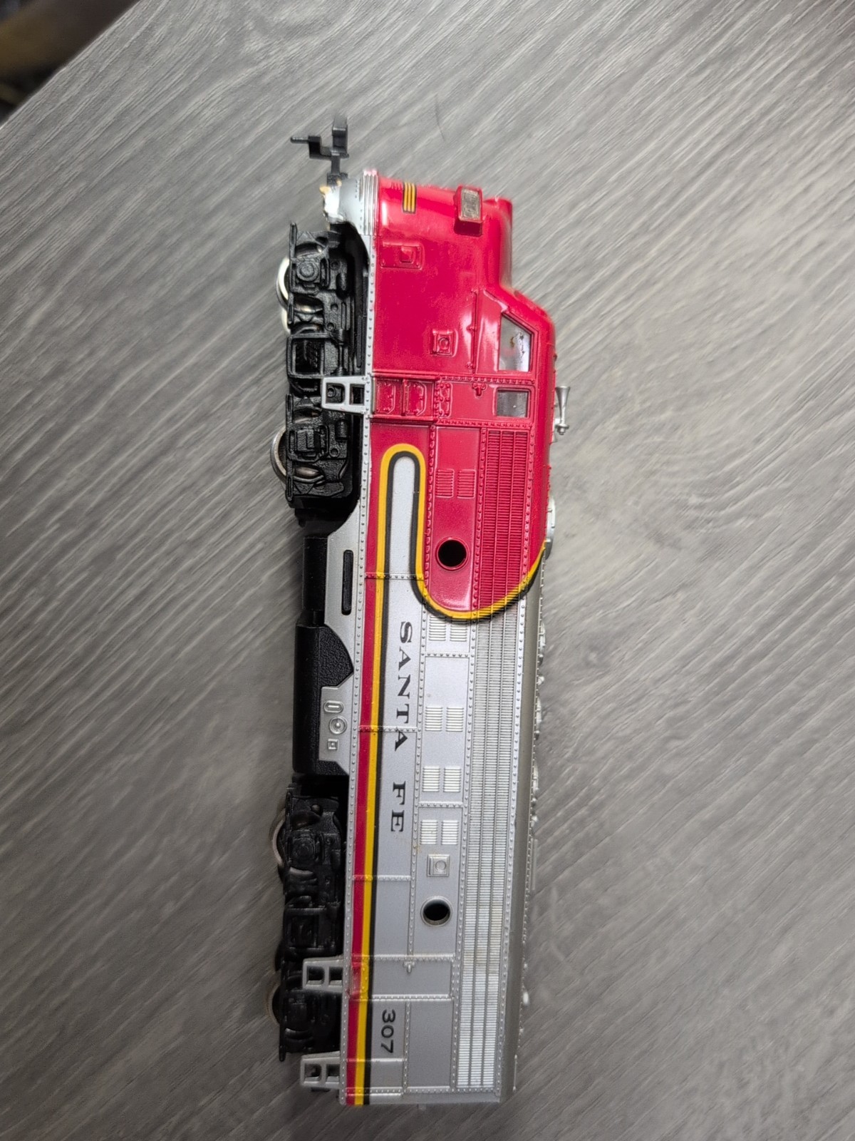 Vintage Bachman HO Scale Santa Fe Lighted Locomotive Red Silver Black #307