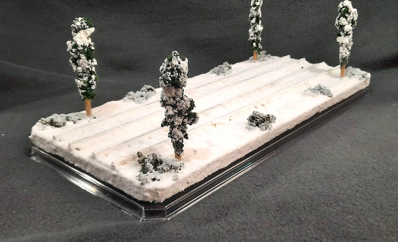 S SCALE 16″ DOUBLE TRACK DISPLAY CASE- “WINTER SCENE”-FOR ANY S TRAINS