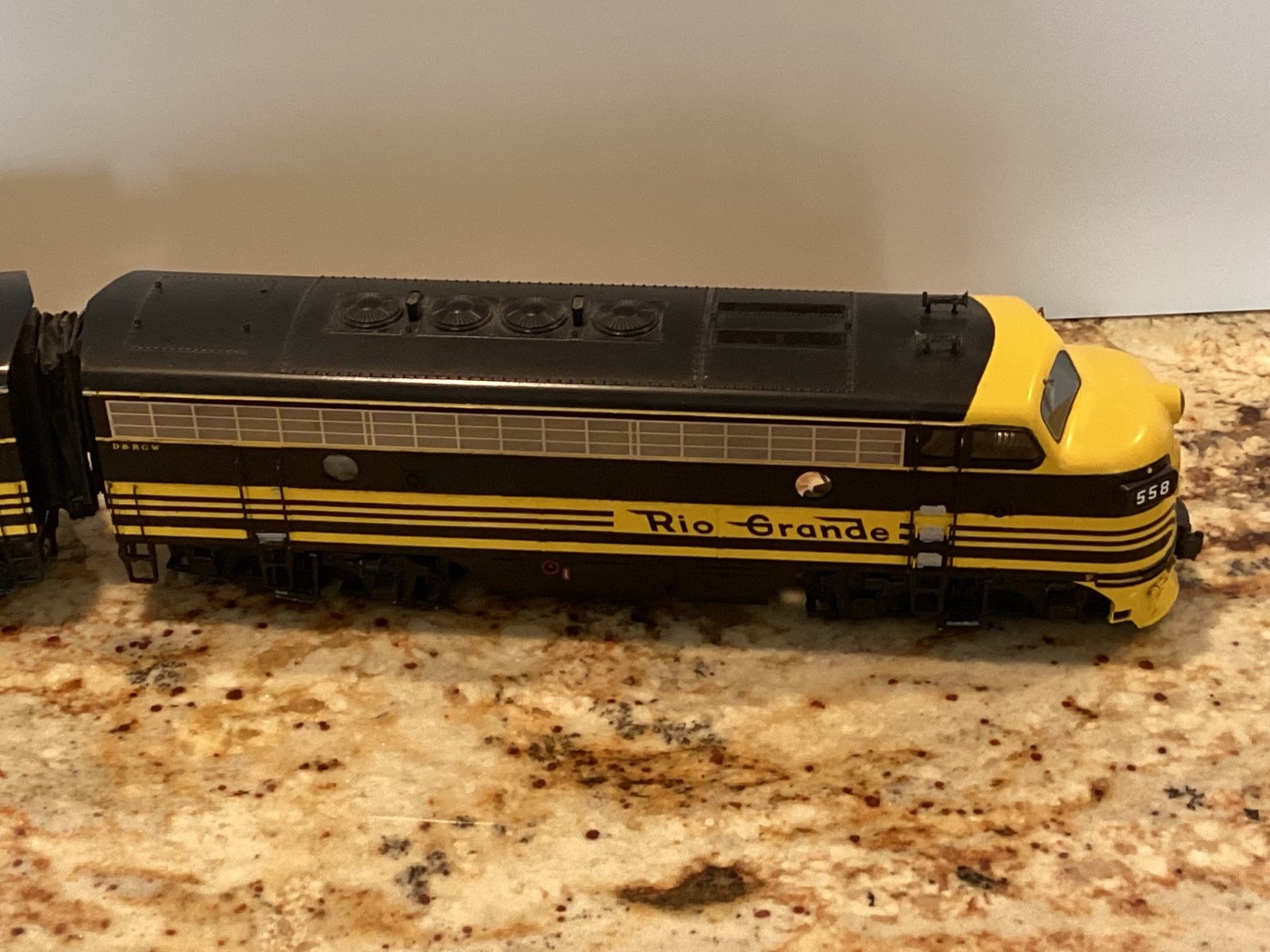 Rio Grande O Scale All Nation F Units