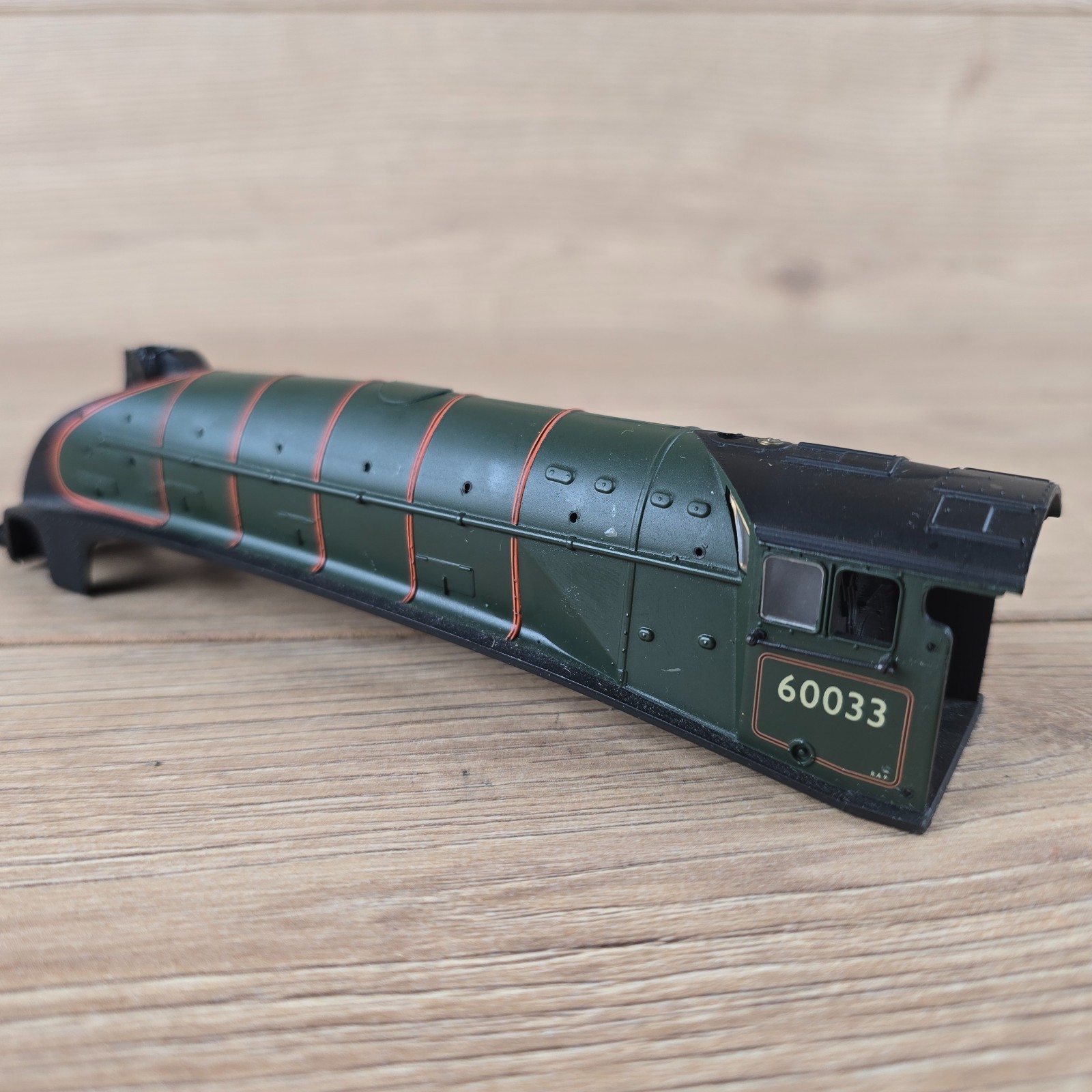 Bachmann 31-957 Class A4 Seagull Steam Locomotive Body Only 60033 OO Gauge DCC