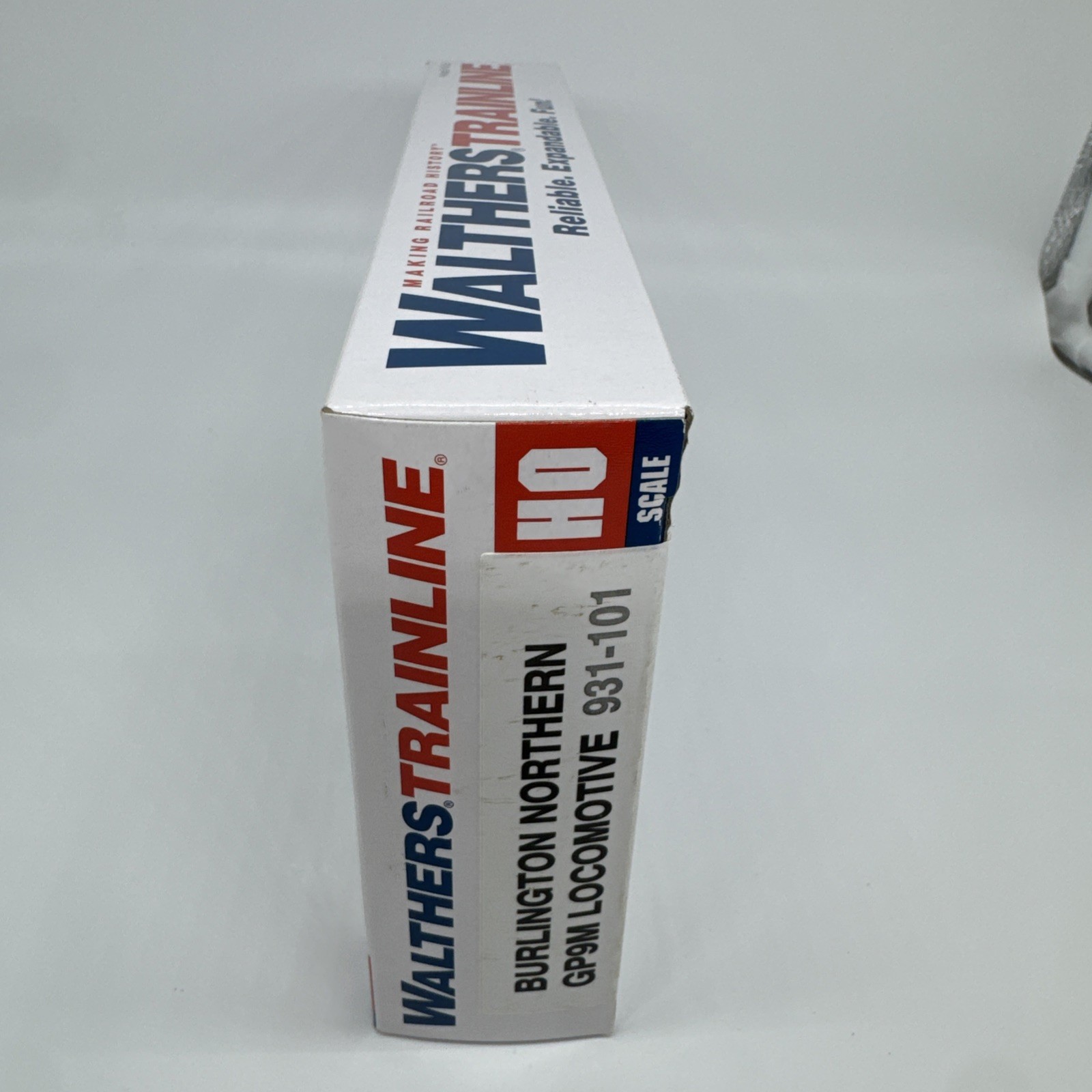 Walthers Trainline 931-101 HO Scale EMD GP9M Burlington Northern #1709 NIB