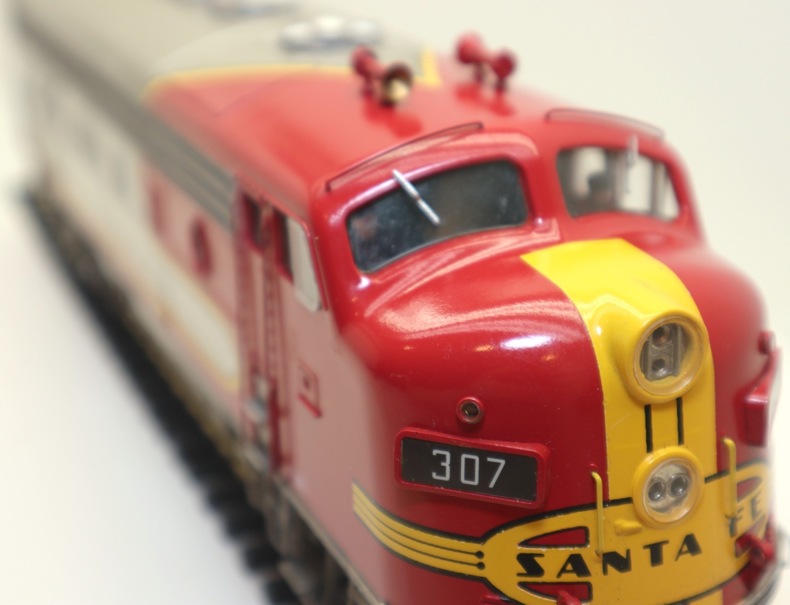 3rd Rail, 2-Rail O, #307, Santa Fe, F-7 PWR, Weathered, QSI/DCC, Run#1, C8 LN/OB