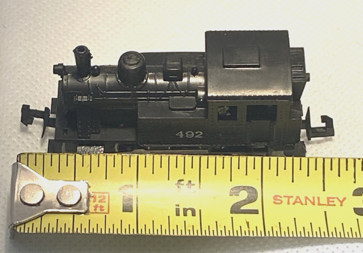 N LIFE-LIKE 7521 0-6-0 SWITCHER LOCOMOTIVE #492 (TESTED) RAPIDO COUPLERS