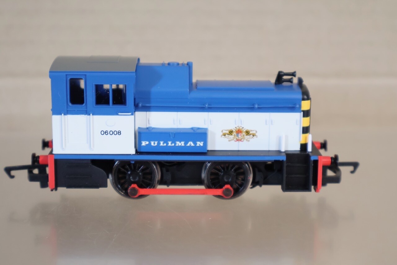 HORNBY R2783 BR BLUE PULLMAN CLASS 06 DIESEL SHUNTER LOCOMOTIVE 06008 om