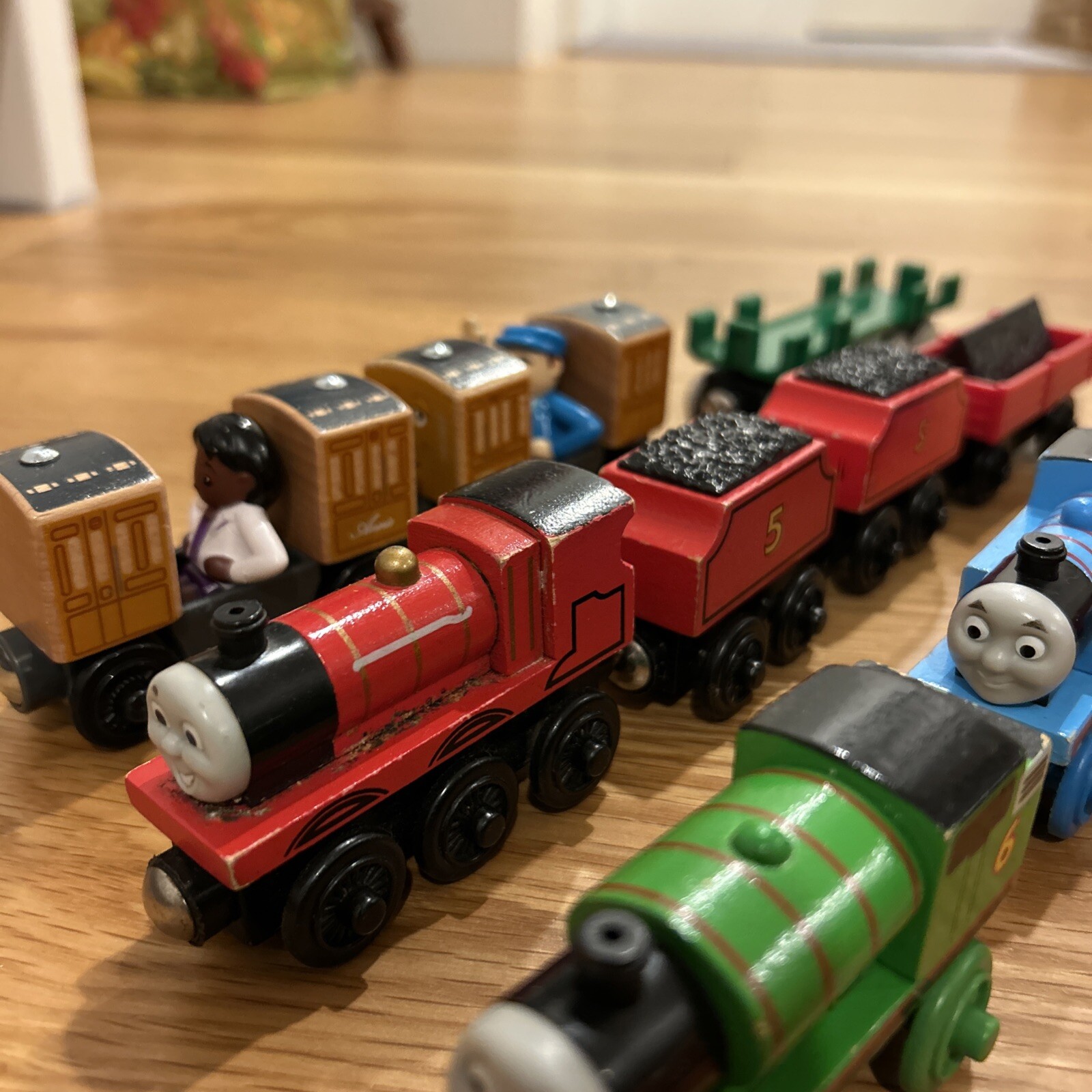 Thomas & Friends Magnetic Wooden Railway VTG Douglas Lady Rheneas Alfie Charlie