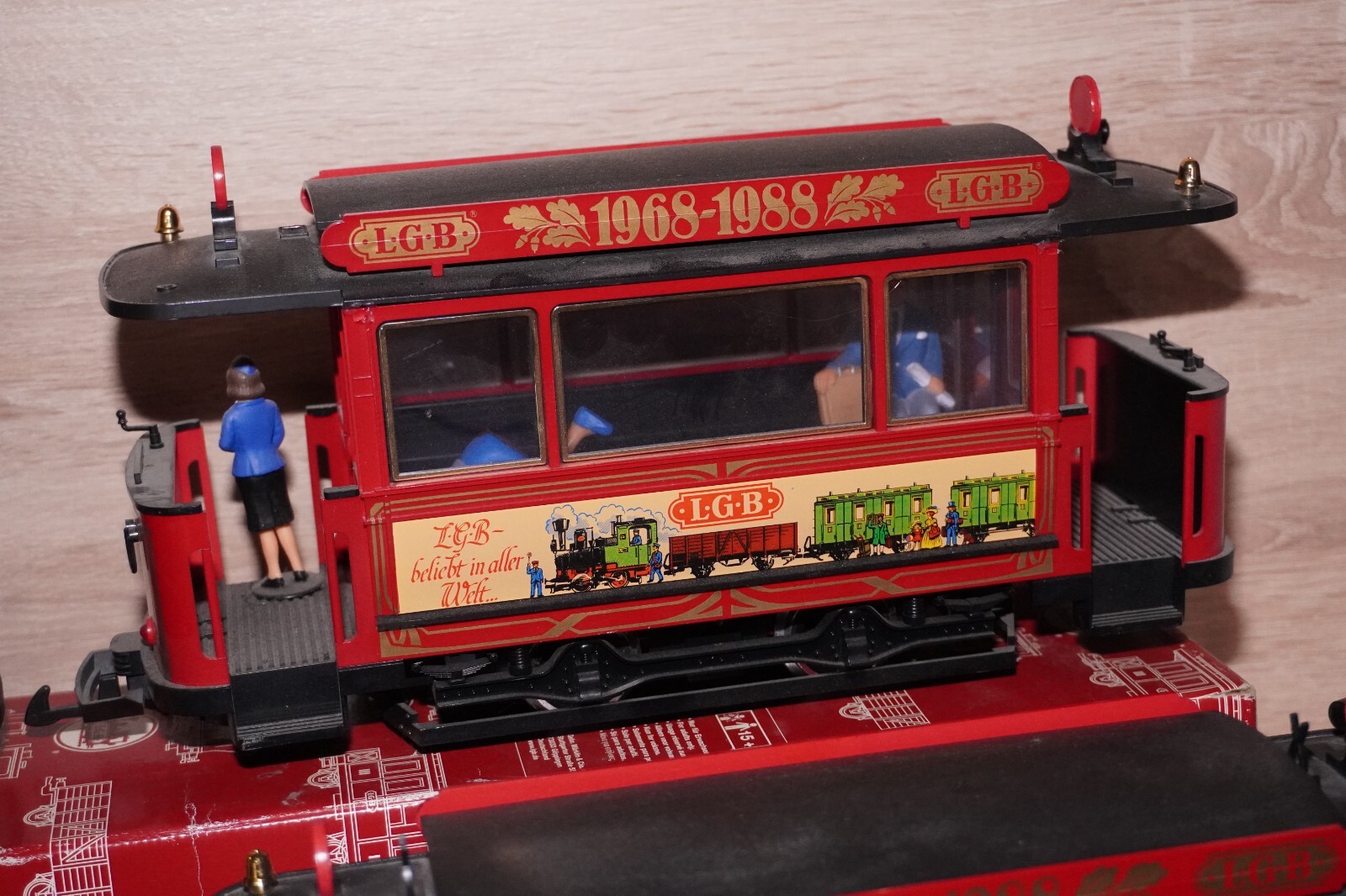 BOD/5] LGB Gauge G 2036 “20 Years LGB” Tram + 3 Trailers / Cars See Pictures