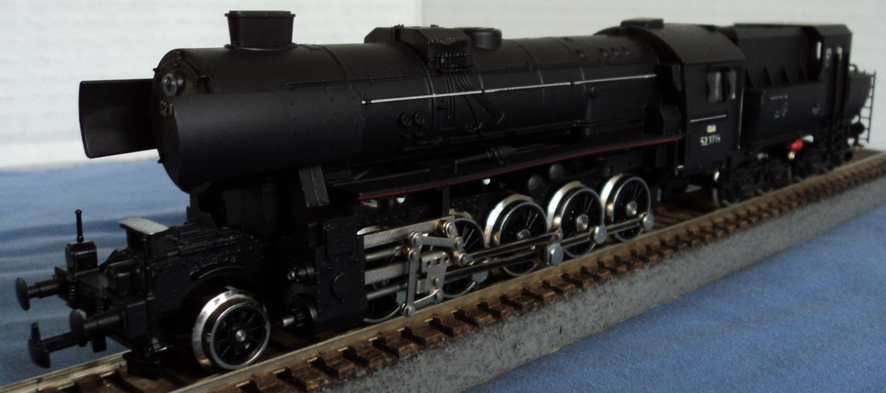 HO Scale Kleinbahn D52 Steam Locomotive with Tender in OB