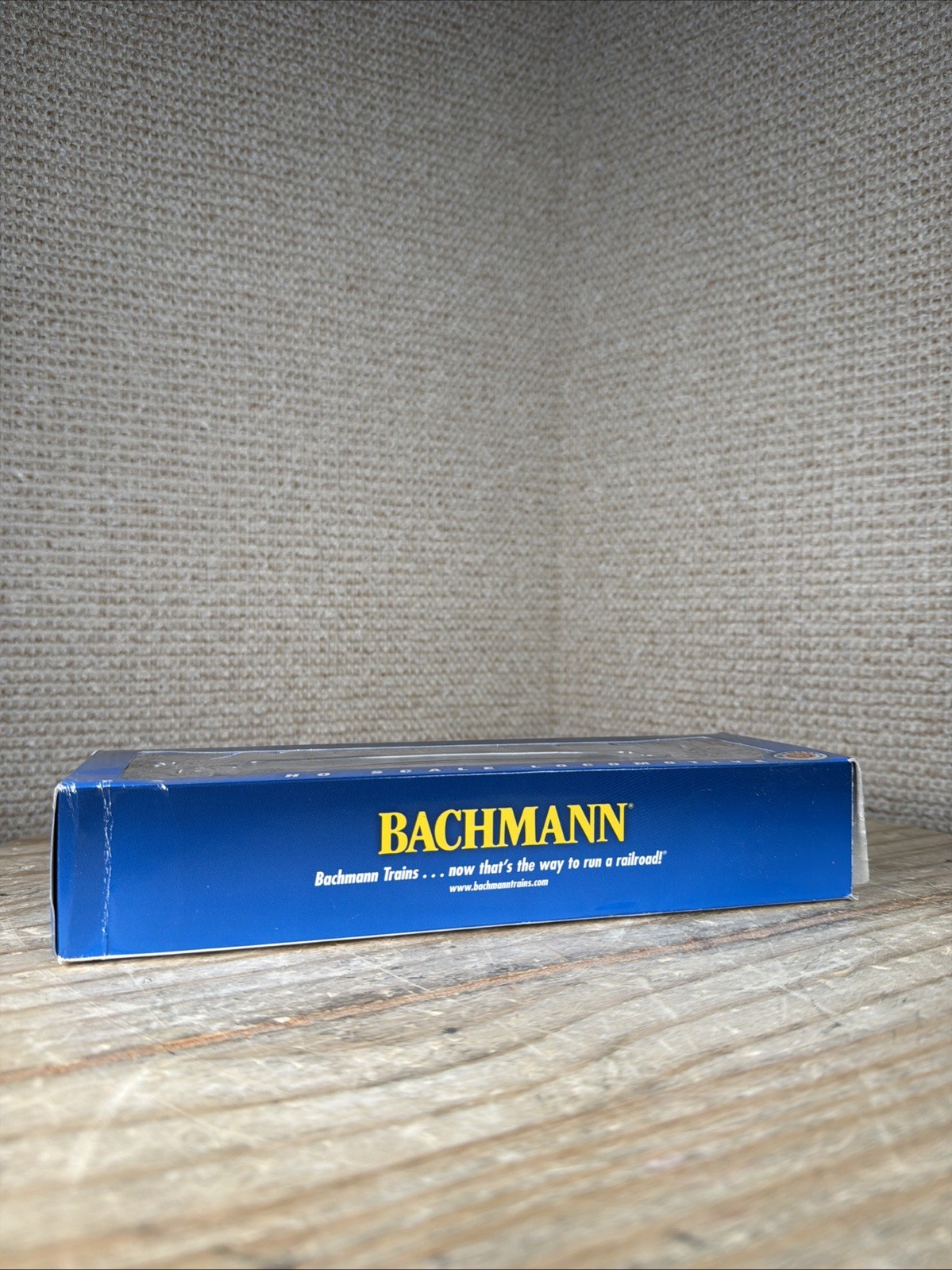 Bachmann 64806 HO ALCO FB2 Diesel Locomotive PRR DCC Ready