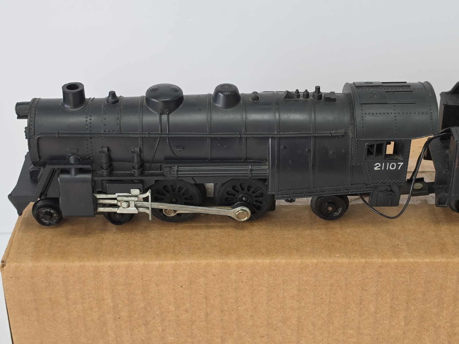 American Flyer S Gauge #21107 Atlantic Locomotive & Tender – UNTESTED