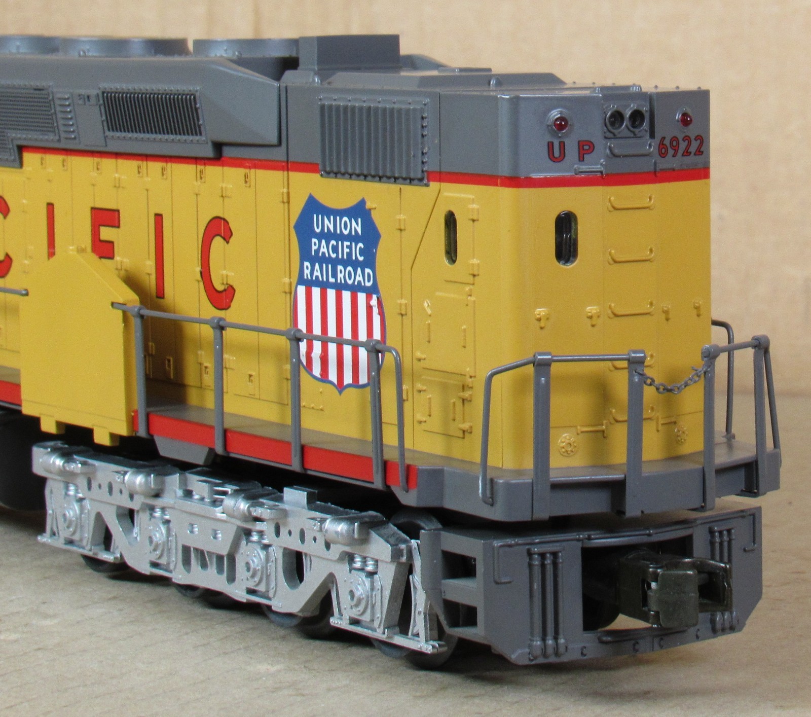 MTH Premier 20-2178-1 Union Pacific DD40AX Diesel Engine w/PS O-Gauge LNIB