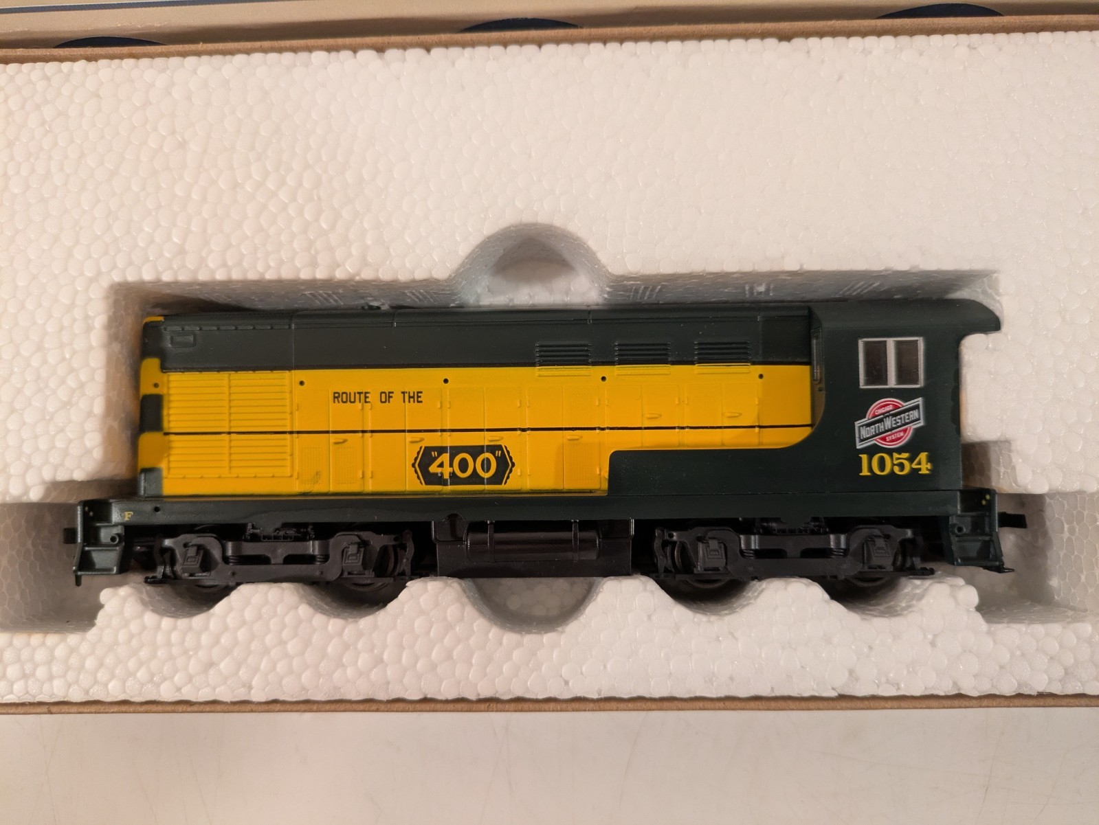 HO FM H10-44 CNW Chicago & North Western DC NIB NOS # 932-1313