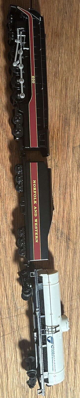 2 Lionel 5405 New York Central Hudson Die cast 1:120 Scale & Bachmann HO Scale.