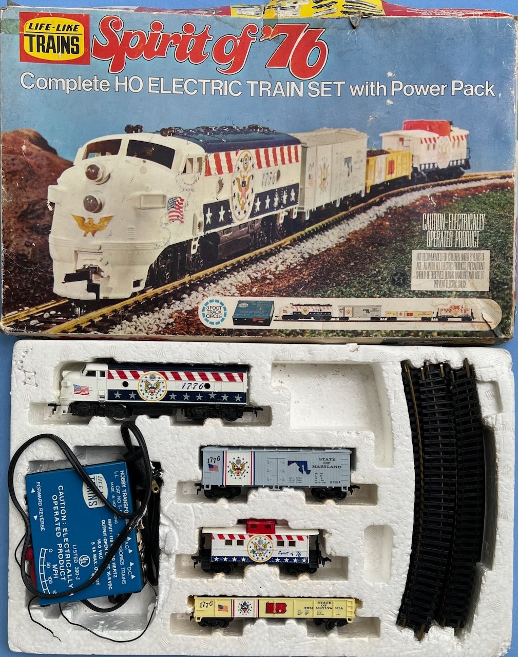 “Life Like Trains” Spirit of ’76 HO Electric Train Set (08752) with Box