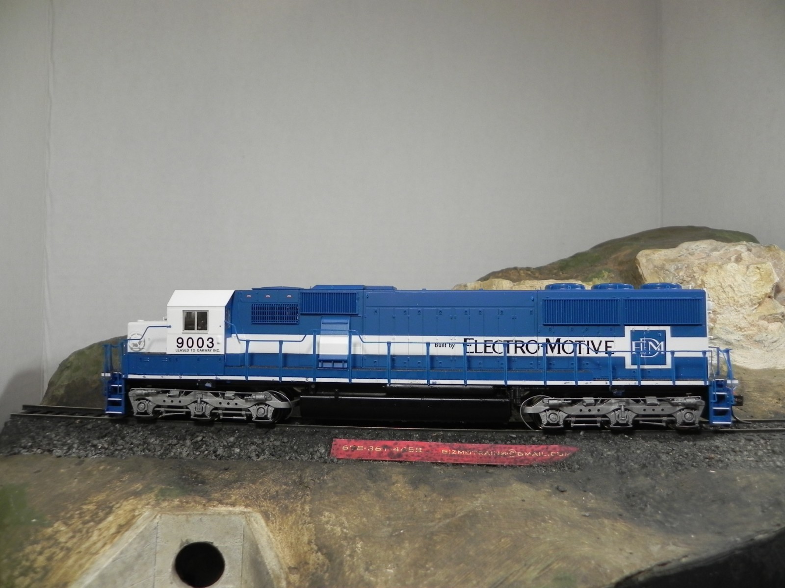 HO ENGINE LIFE-LIKE PROTO 2000 ELECTROMOTIVE SD60 8302 DIESEL