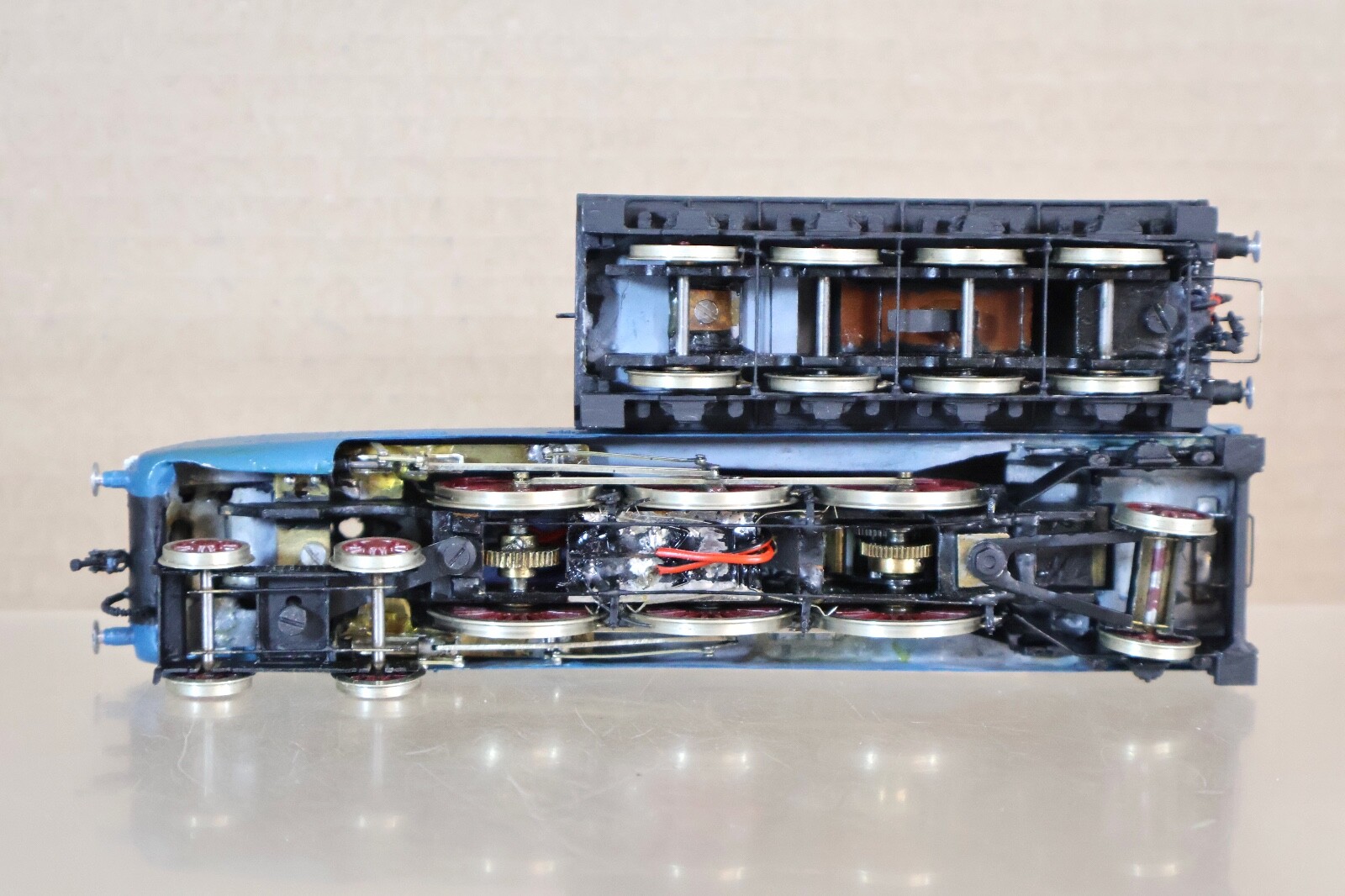 DJH PC MODELS EM GAUGE KIT BUILT LNER A4 MALLARD LOCO & 10 GRESLEY COACH oj