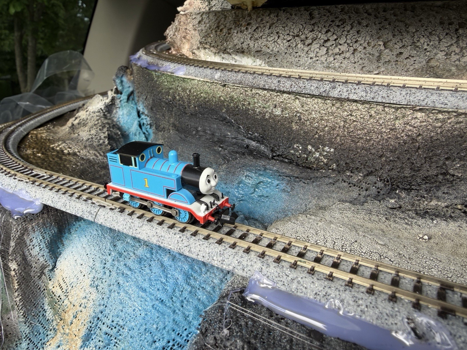 Bachmann Trains Thomas & Friends – Thomas The Tank Engine 1/160 Scale Locomotive
