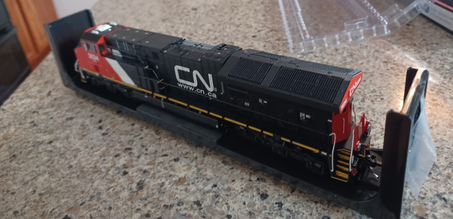 INTERMOUNTAIN-HO-ET44AC LOCO-W/ESU LOKSOUND-CANADIAN NATL-CAR#3034-497102S-08