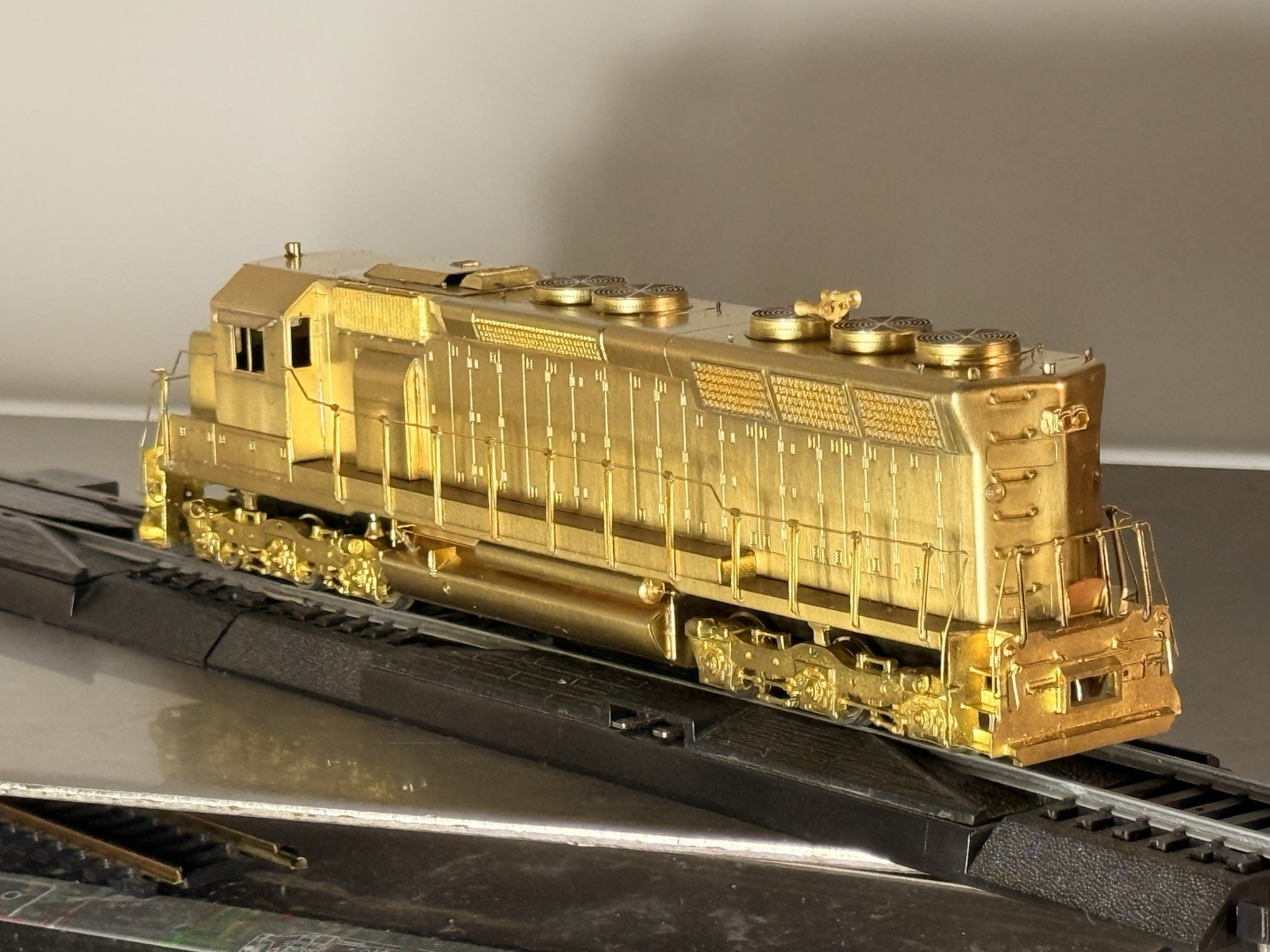 The Train Shop HO Brass SD-45 STD. Diesel Locomotive – Unpainted, Tested & NOS!