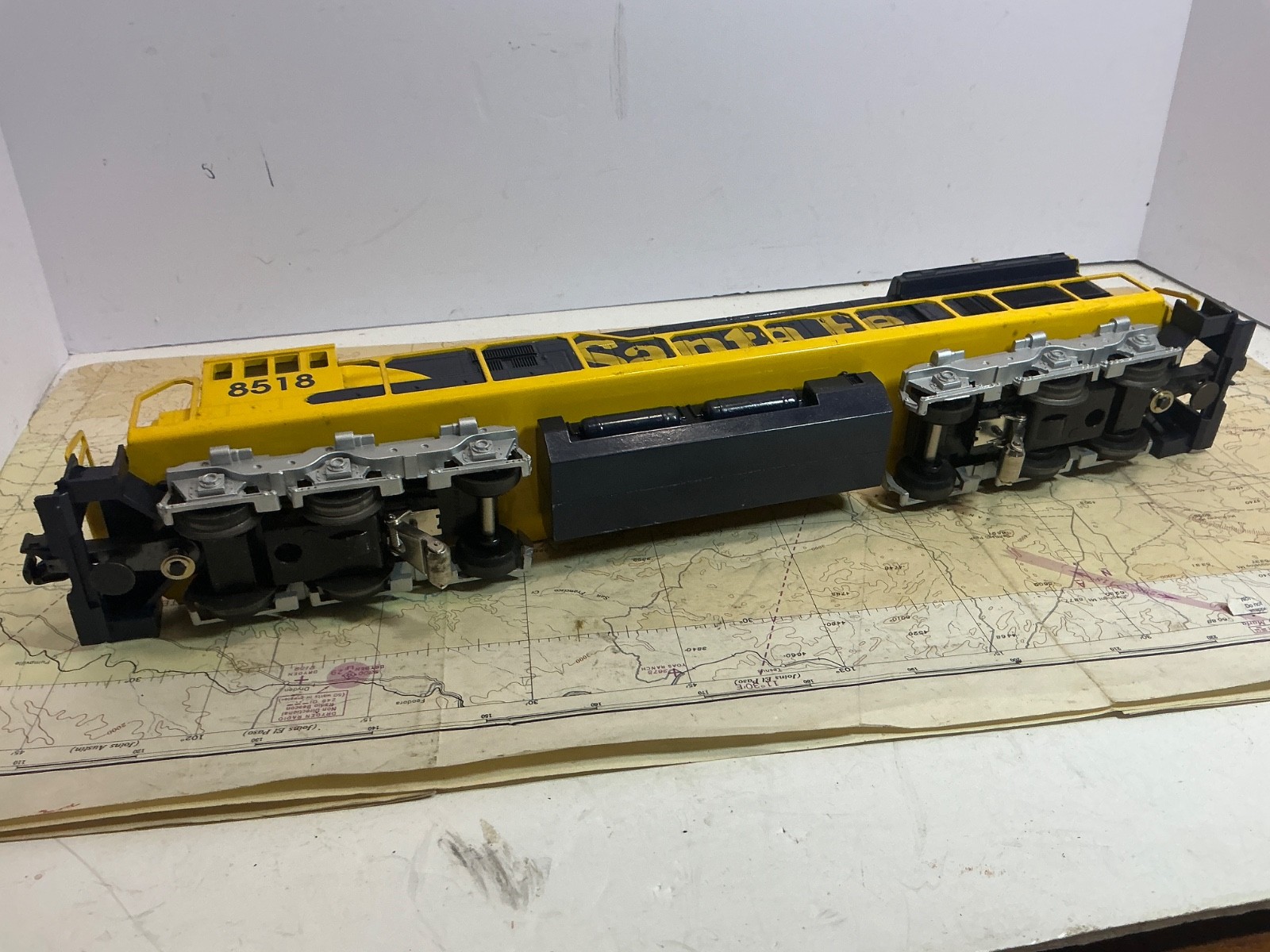 WILLIAMS O SANTA FE #8518 POWERED DIESELS Lionel