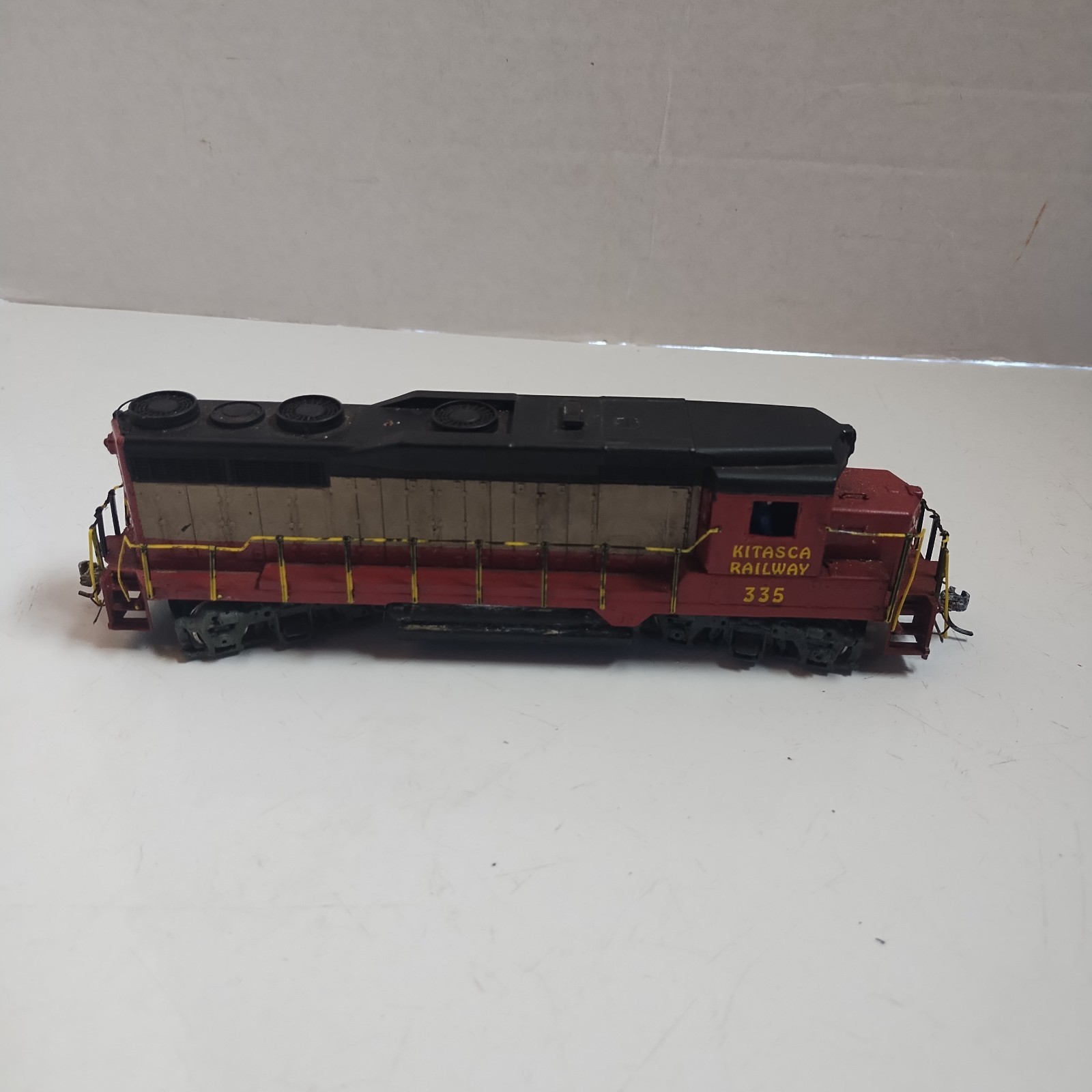 Bachmann Spectrum HO SD45 Locomotive Kitasca Railway #335 Runs Read