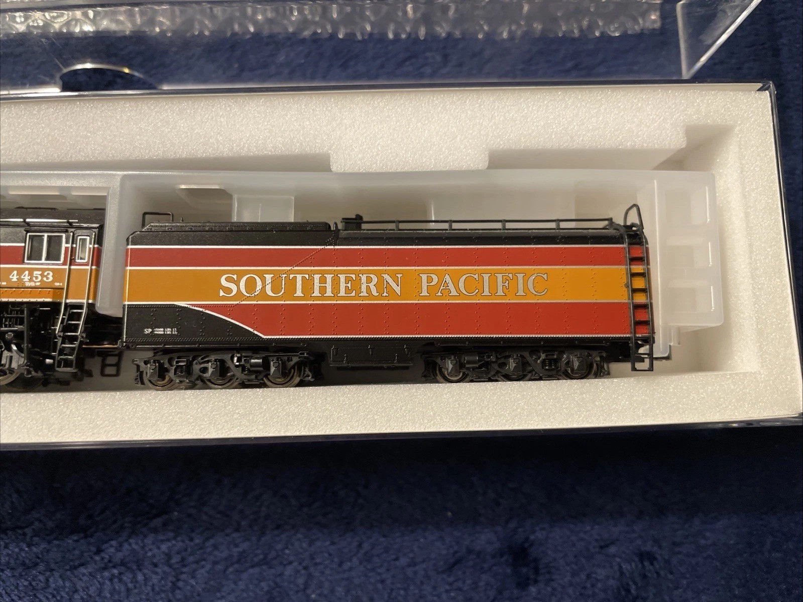 KATO N Scale #126-0302 4-8-4 Class GS-4 Southern Pacific 4453 Daylight