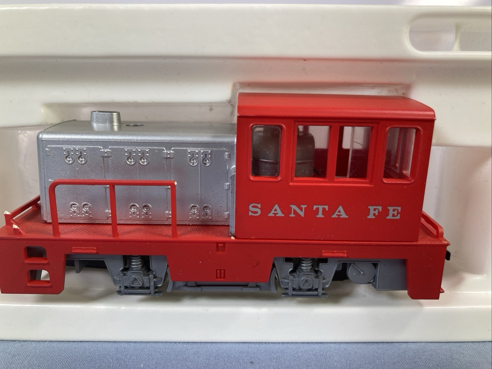 Bachmann Train HO Gauge Model Railroad Santa Fe Switcher Yugoslavia Locomotive