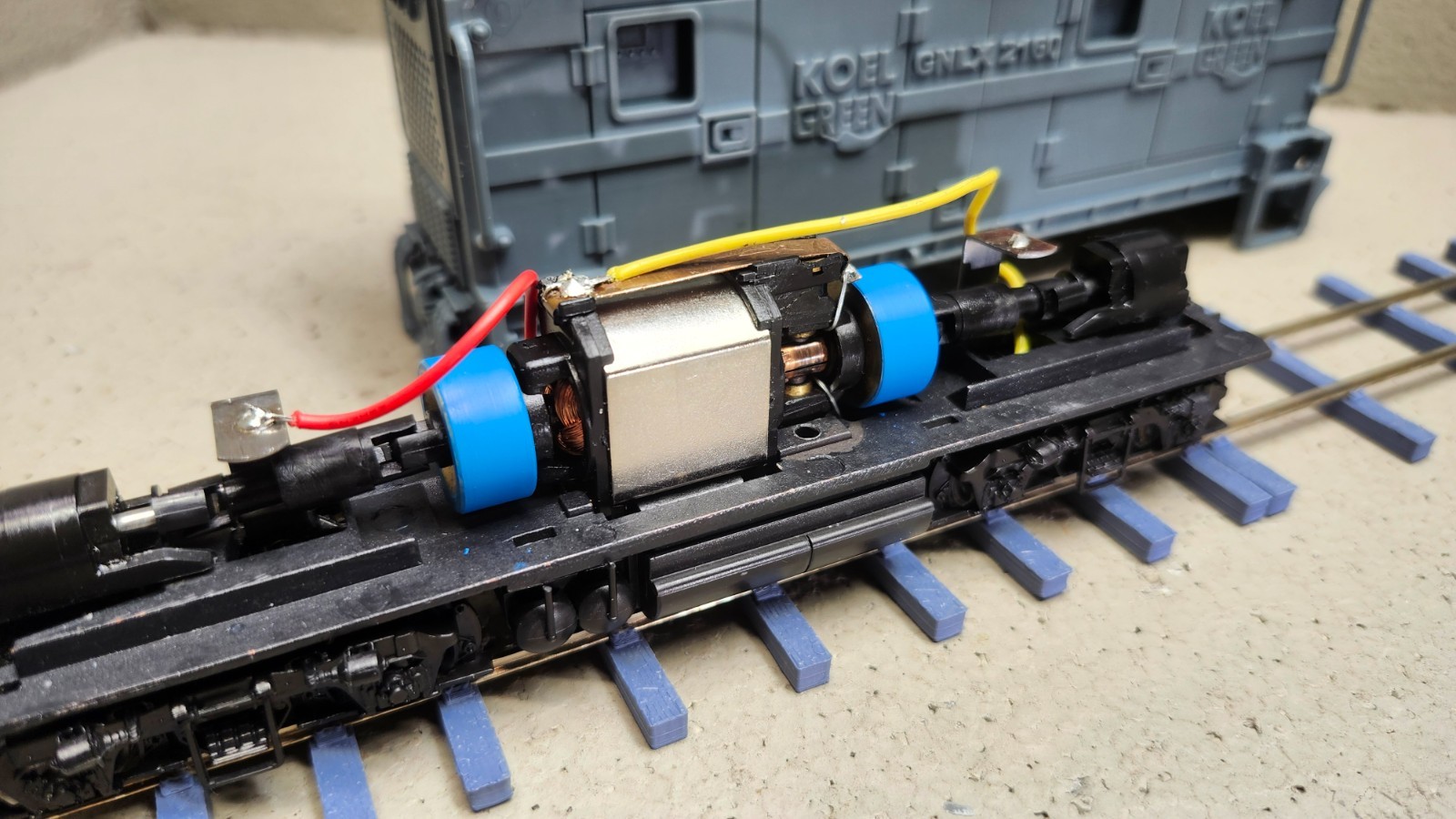 GN15 LYNN.CO GNLX2160 KOEL GREEN Genset Locomotive (DC Powered/Unpainted Kit)