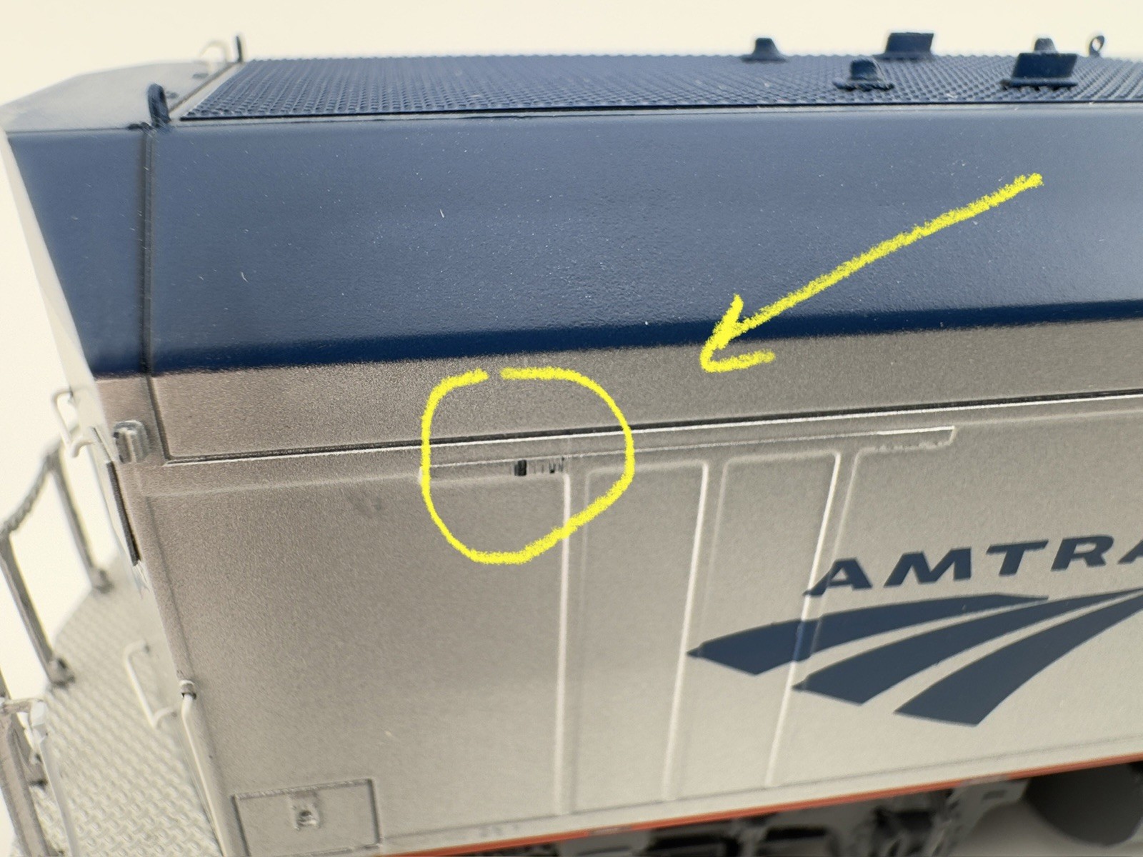 Rapido 81518 HO Scale Amtrak F40/NPCU Phase V Locomotive Road #90225 *DCC/Sound*