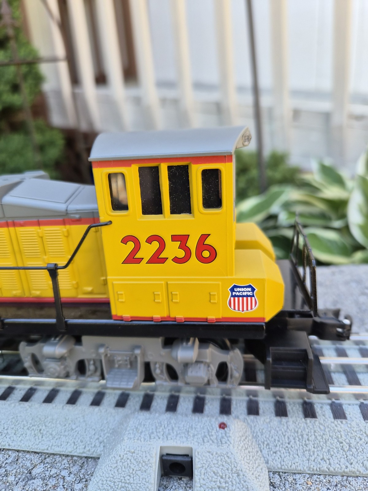K-Line Electric Trains K2236 MP-15 O/027 Union Pacific SWITCHER LOCOMOTIVE RUNS!