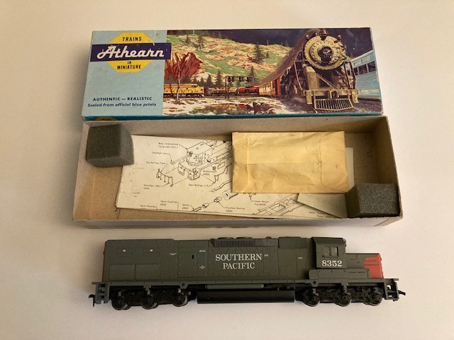 ATHEARN TRAINS IN MINIATURE 4501 SOUTHERN PACIFIC SD4OT-2 Diesel ORIGINAL BOX