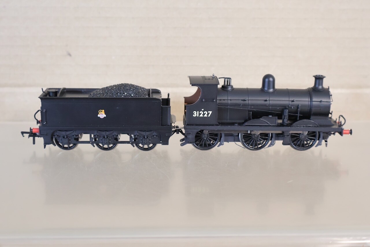 BACHMANN 31-462A DCC READY BR 0-6-0 WAINWRIGHT C CLASS LOCOMOTIVE 31227 om