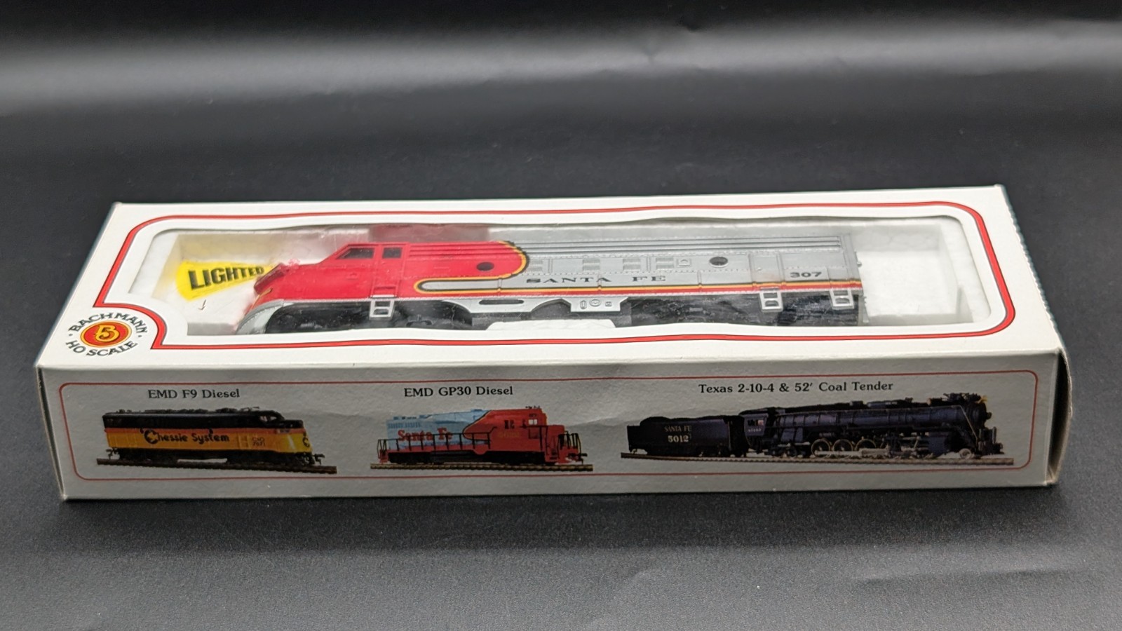 HO Scale Bachmann F7-A Santa Fe Chrome #307 Powered Diesel Locomotive