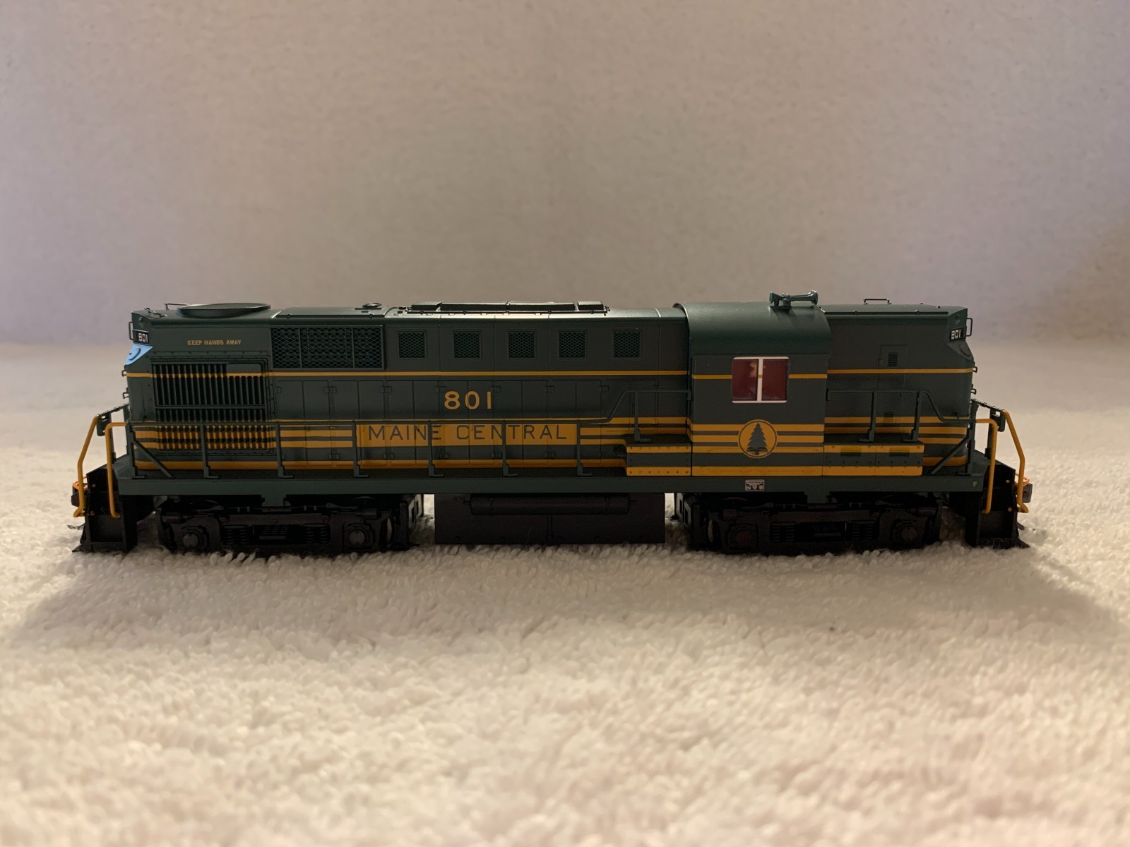 Atlas Classic #8785 HO Scale Maine Central ALCO RS-11 Locomotive #801 DC tested