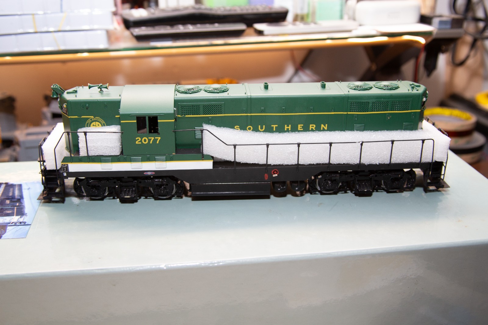 Challenger Imports, Inc Brass O Scale (2-Rail) Southern Railway EMD GP7 #2077