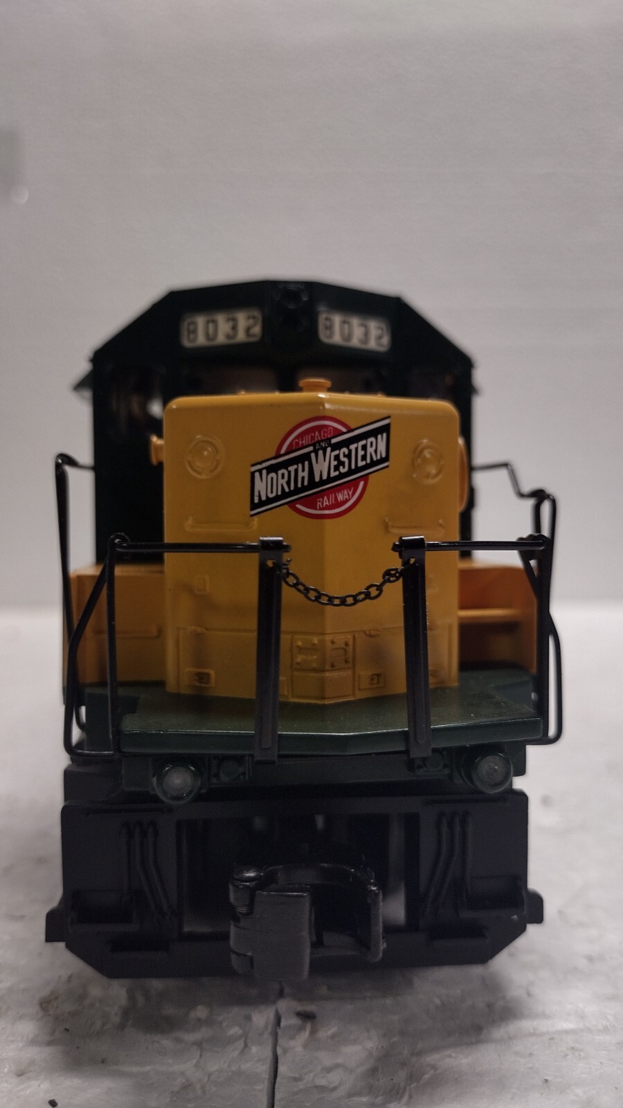 MTH MT-2117L Chicago Northwestern #8032 SD60 Diesel Locomotive LN/box TESTED