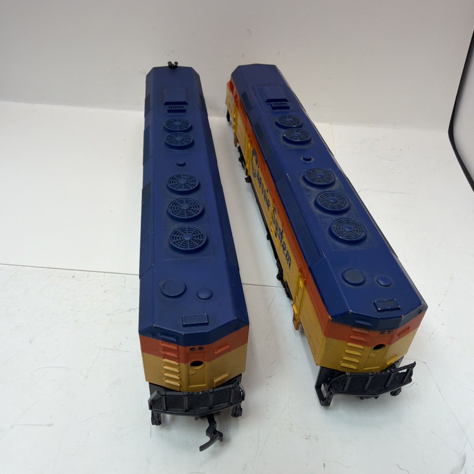Vintage AHM Lifelike HO FP45 C&O Chessie System. Powered And Dummy