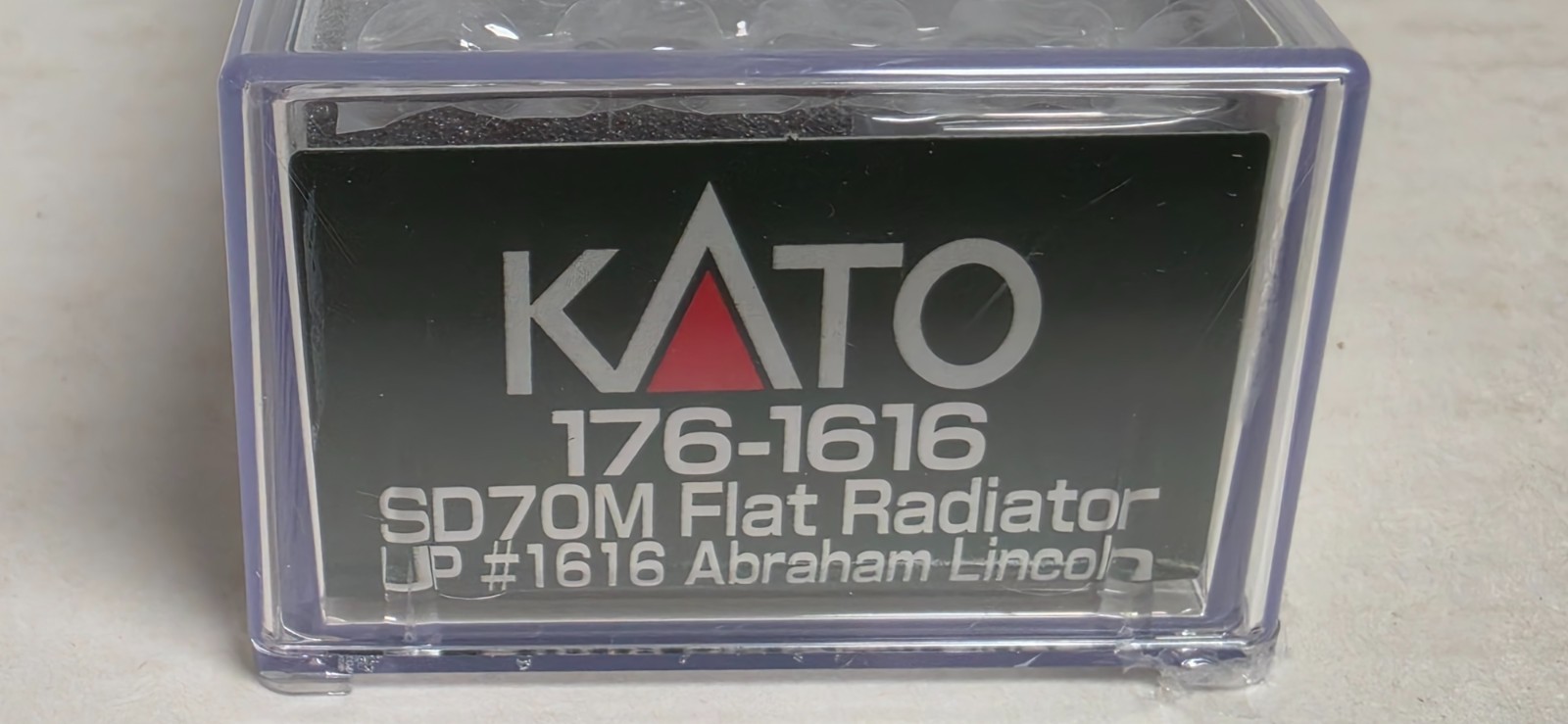 KATO 1761616 N Scale EMD SD70M Union Pacific Abraham Lincoln 1616 176-1616 DC