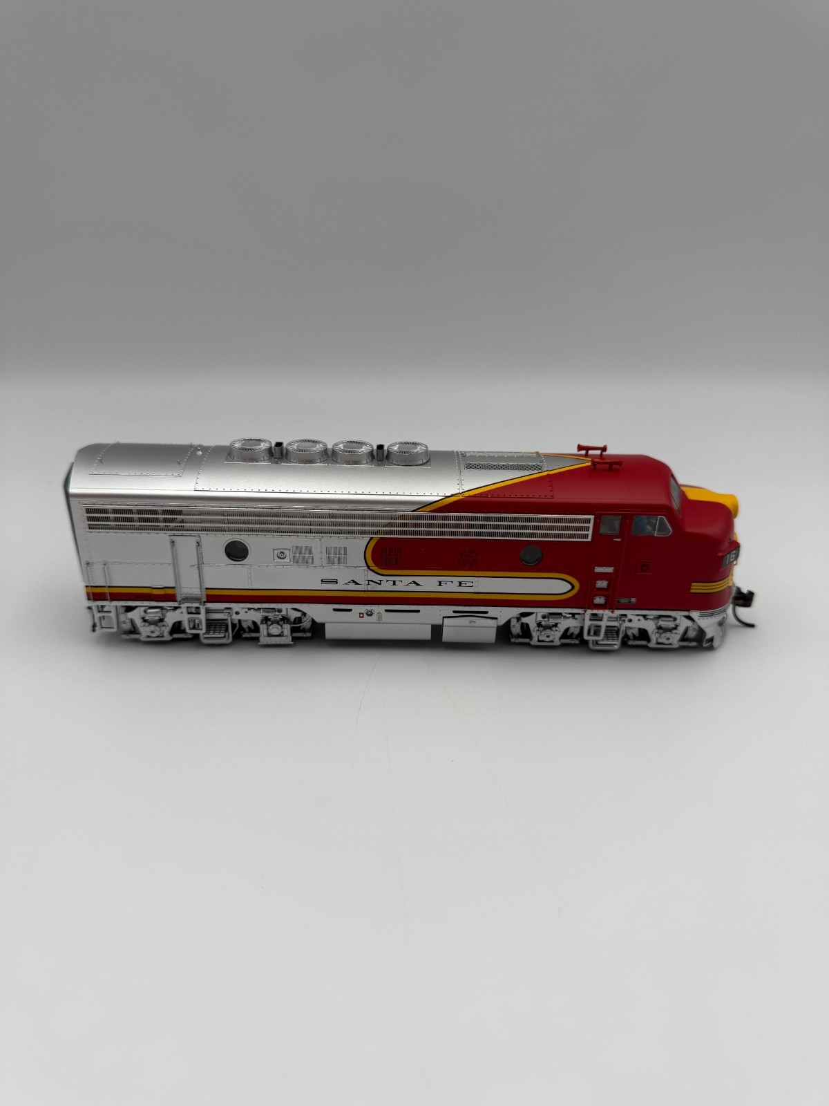 HO Walthers Proto 2000 Modernized F3A Santa Fe #16-L. Factory DCC/Sound. NIB