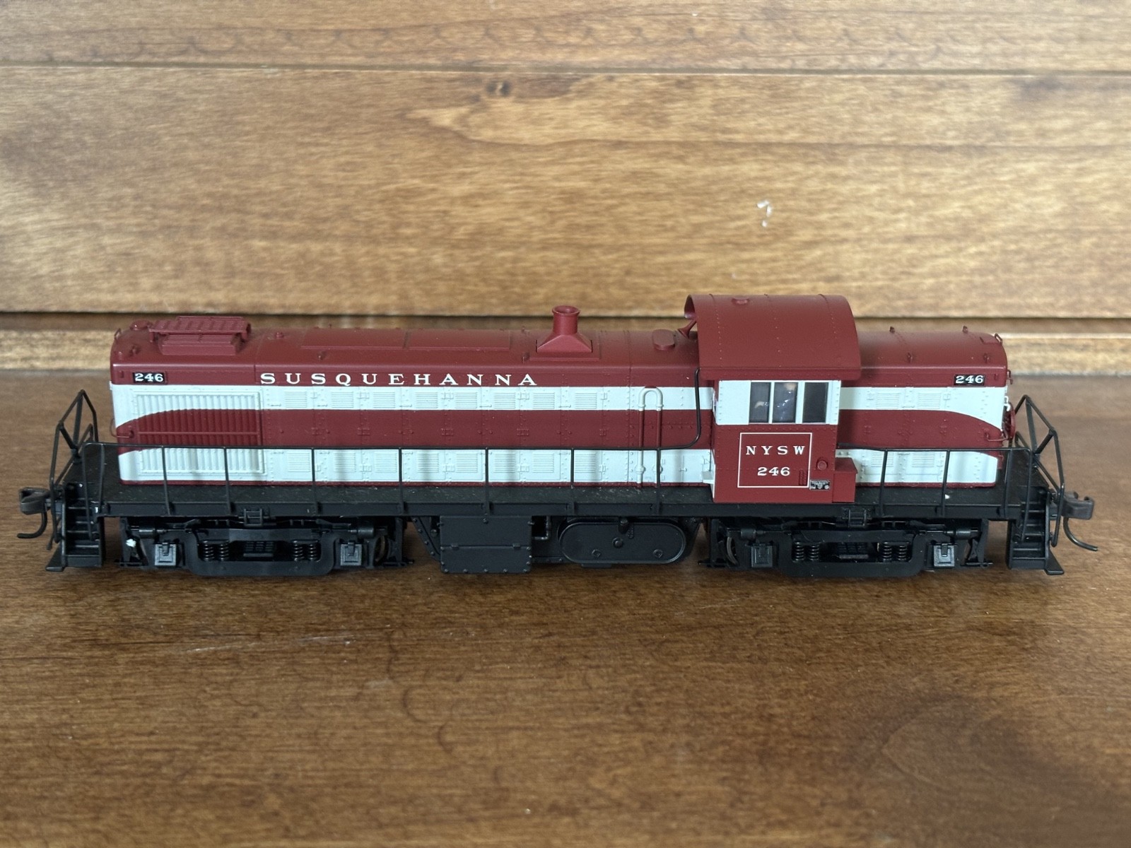 Atlas Classics HO Susquehanna RS-1 Locomotive Road #246 Runs Rough
