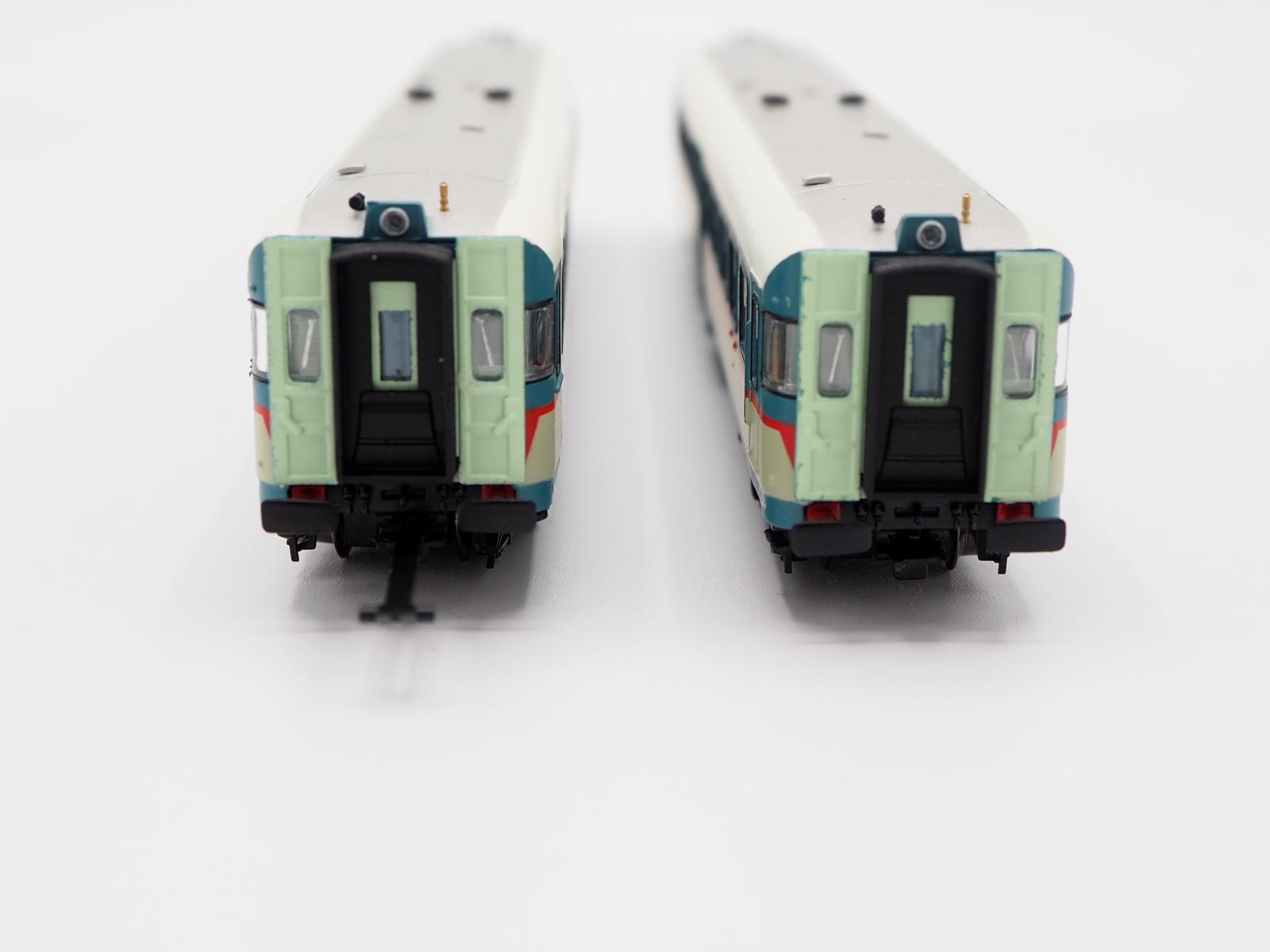 Arnold HN2569 Scale N Diesel Railcars ALn 668 Blue/Beige Livery Era IV