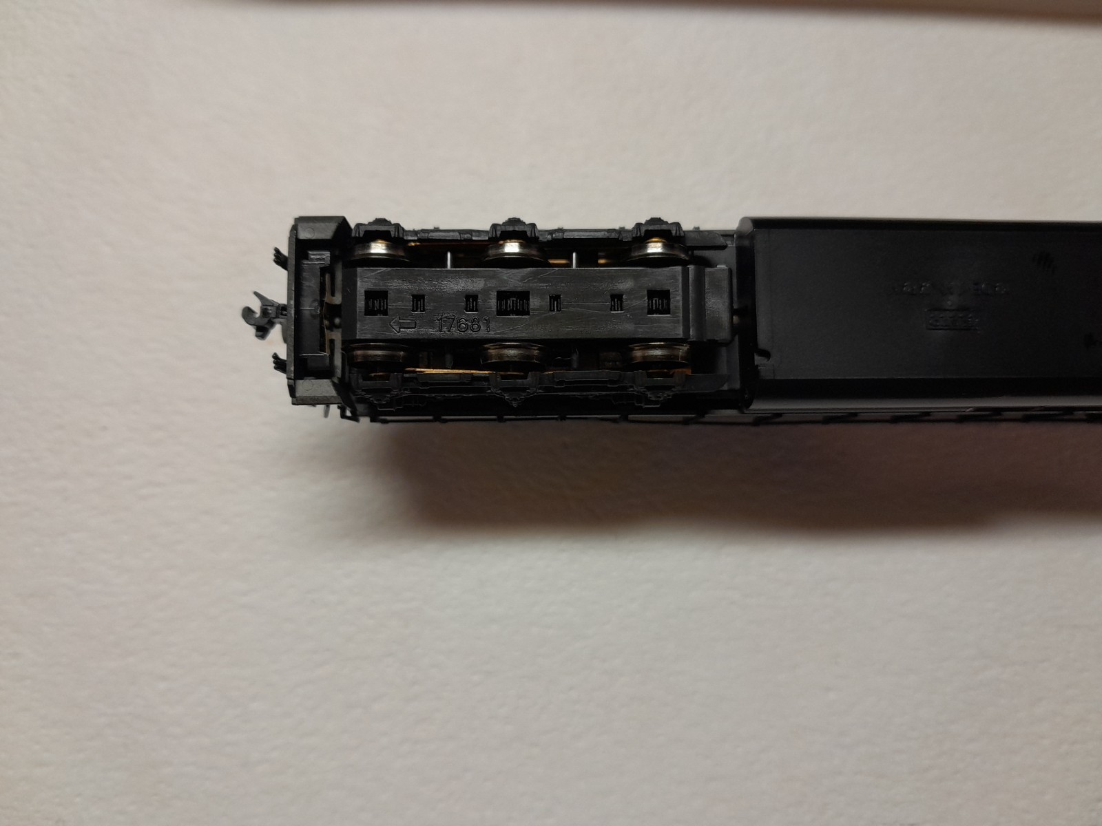 N scale Kato Kobo Illinois Central sd40-2 DCC Locomotive