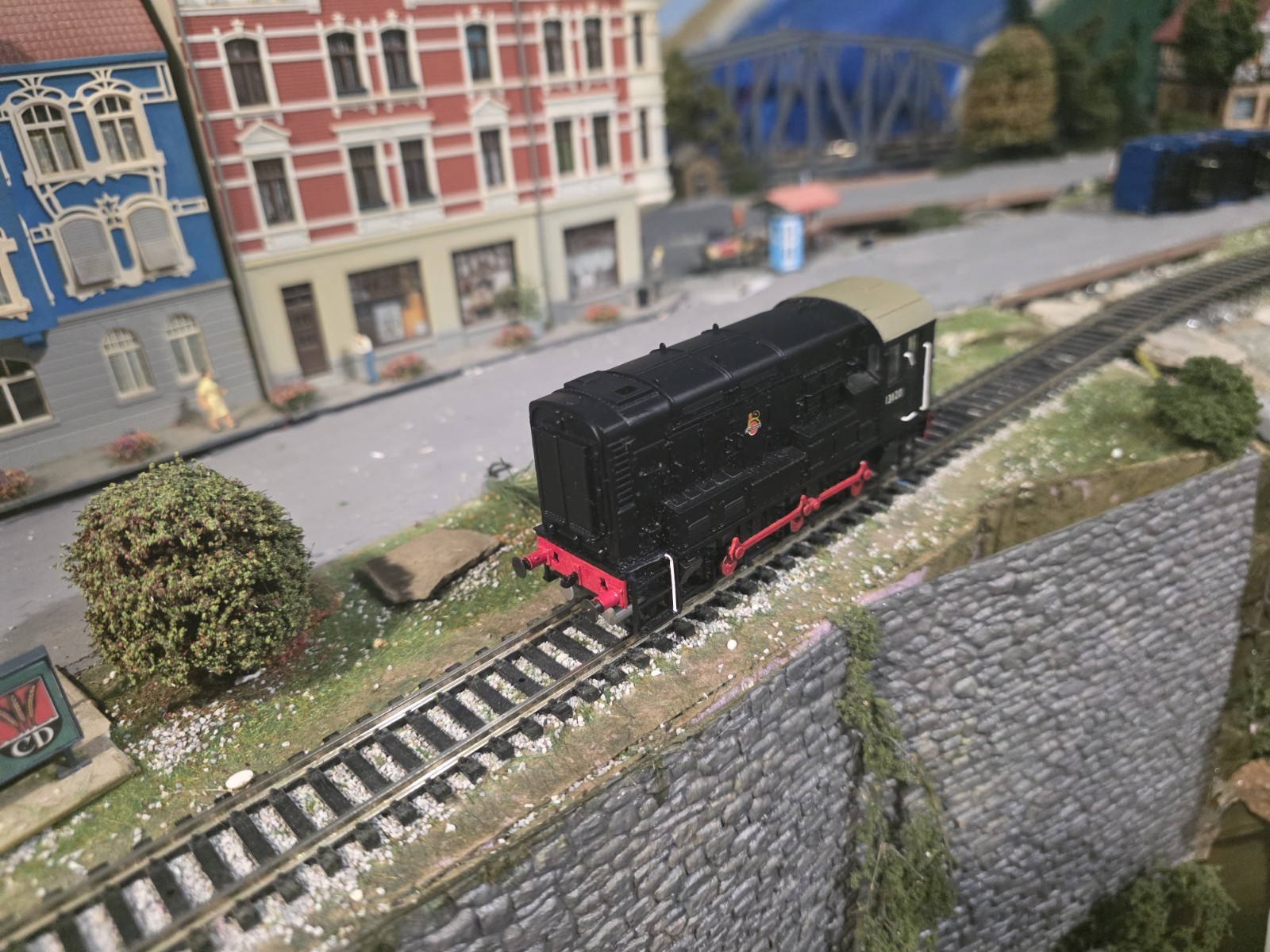 Bachmann Branchline BR Class 08 Shunter Locomotive OO Scale DC