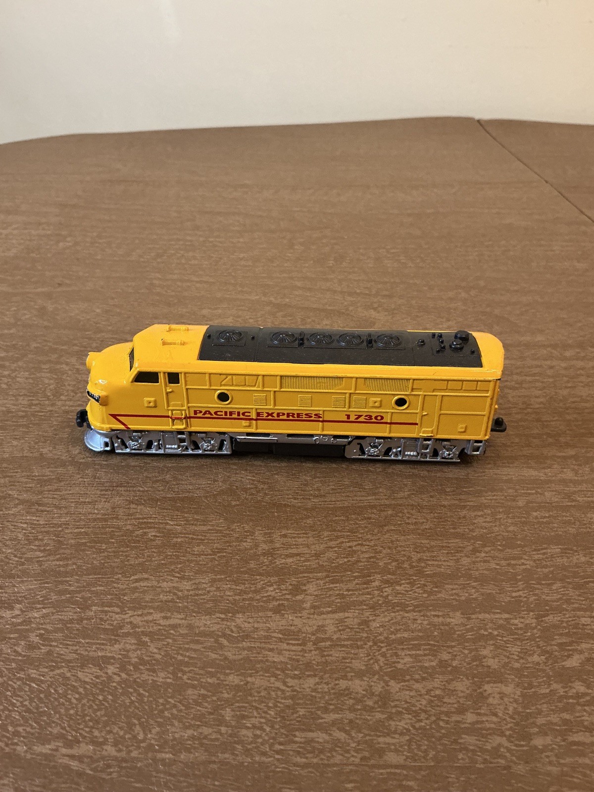 PACIFIC EXPRESS 1730 Pull Back TRAIN Locomotive Engine TOYSMITH
